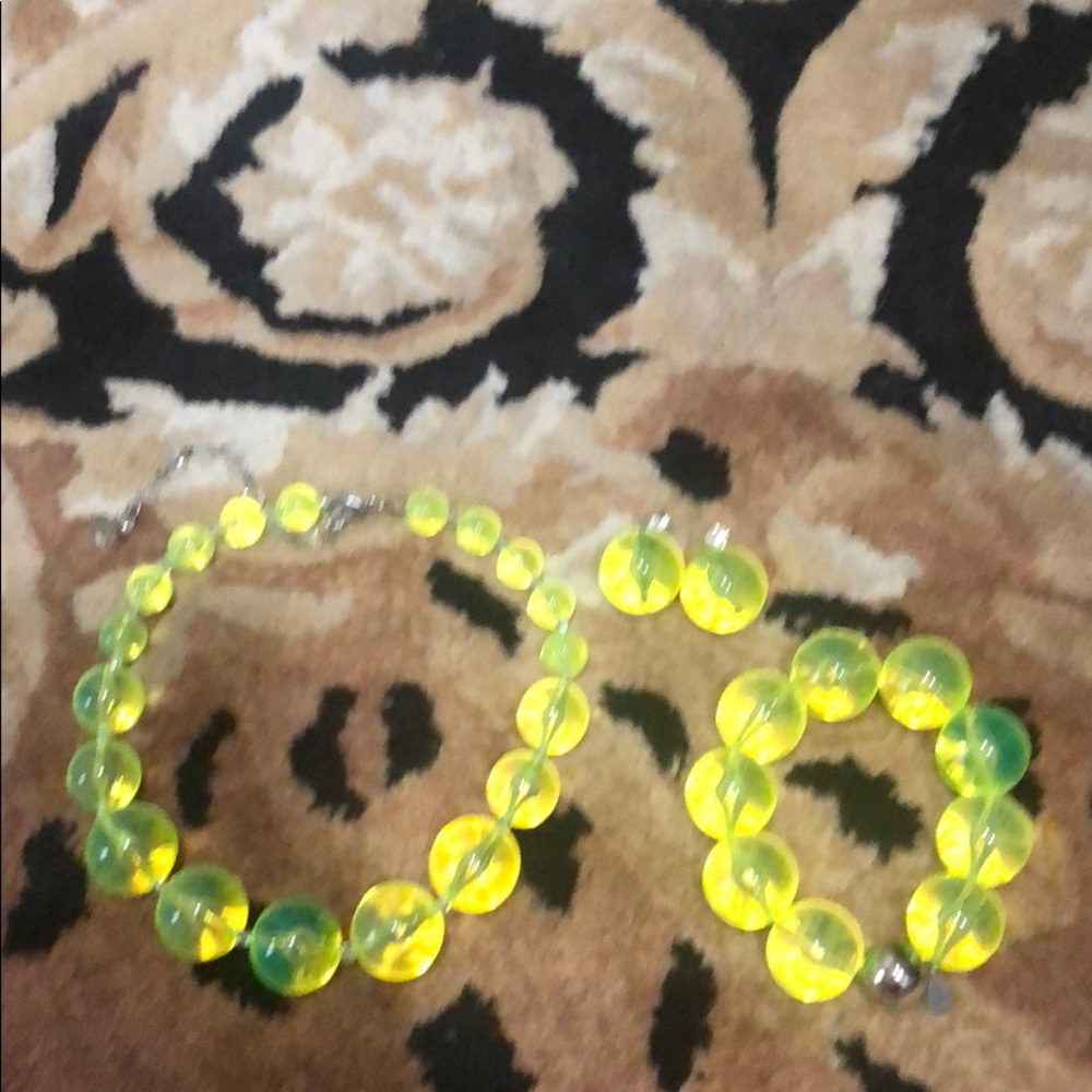 Tarina Tarantino neon green bauble necklace set